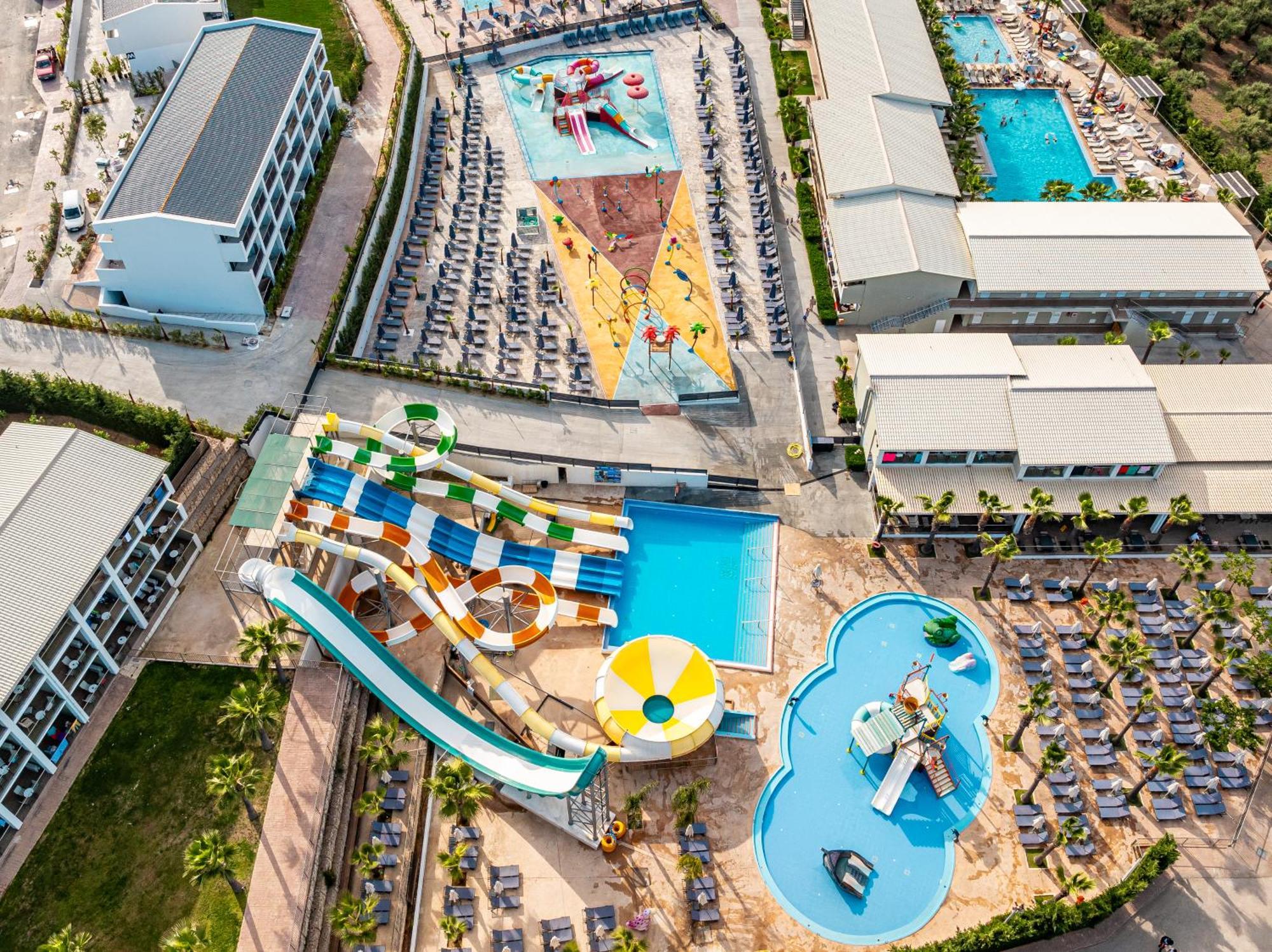Caretta Paradise & Waterpark Hotel Tragaki