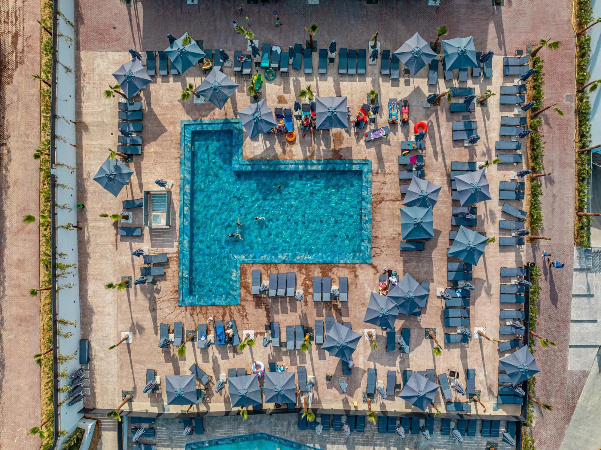 Caretta Paradise & Waterpark Hotel