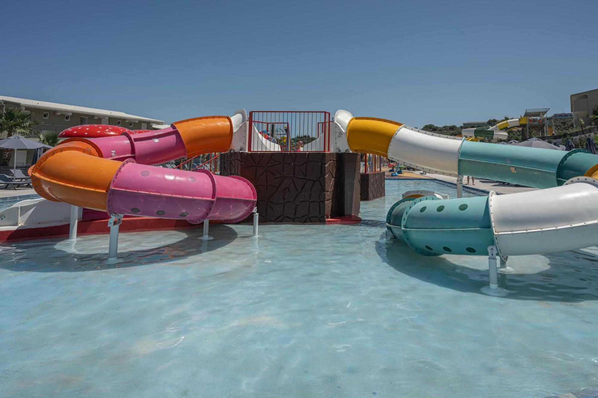 Hotel Caretta Paradise & Waterpark 4*