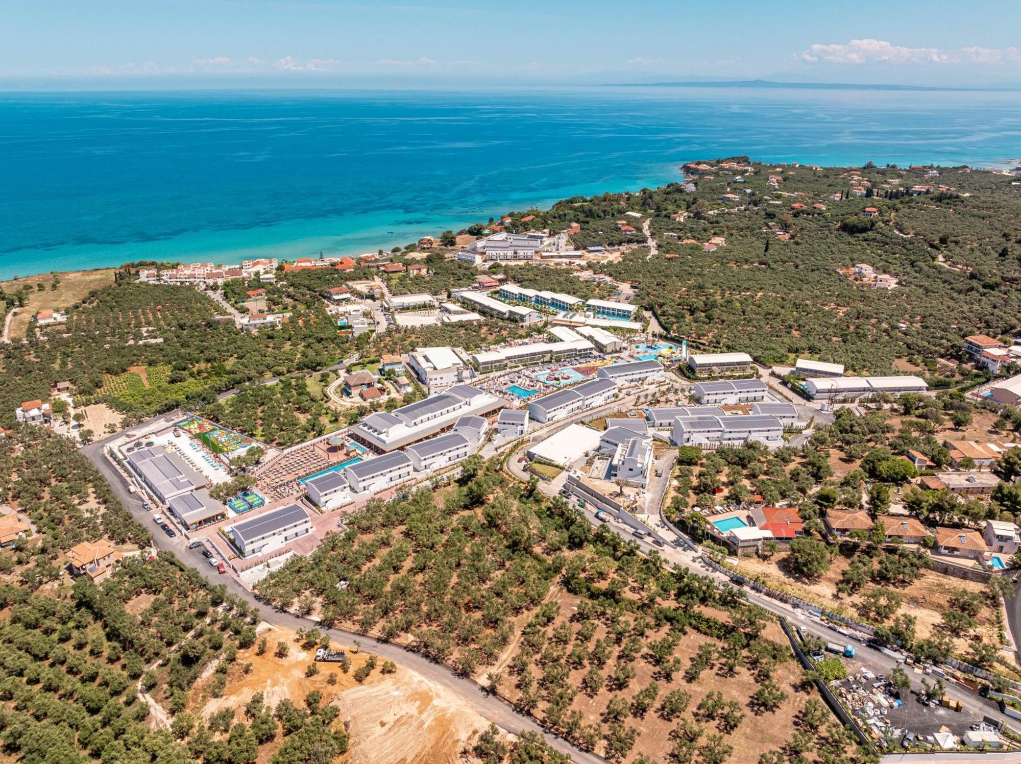 Hotel Caretta Paradise & Waterpark Tragaki