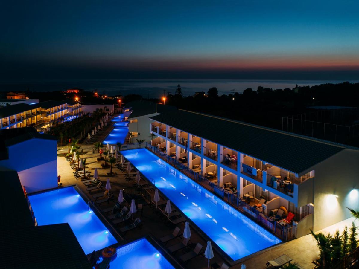 Hotel Caretta Paradise & Waterpark 4*