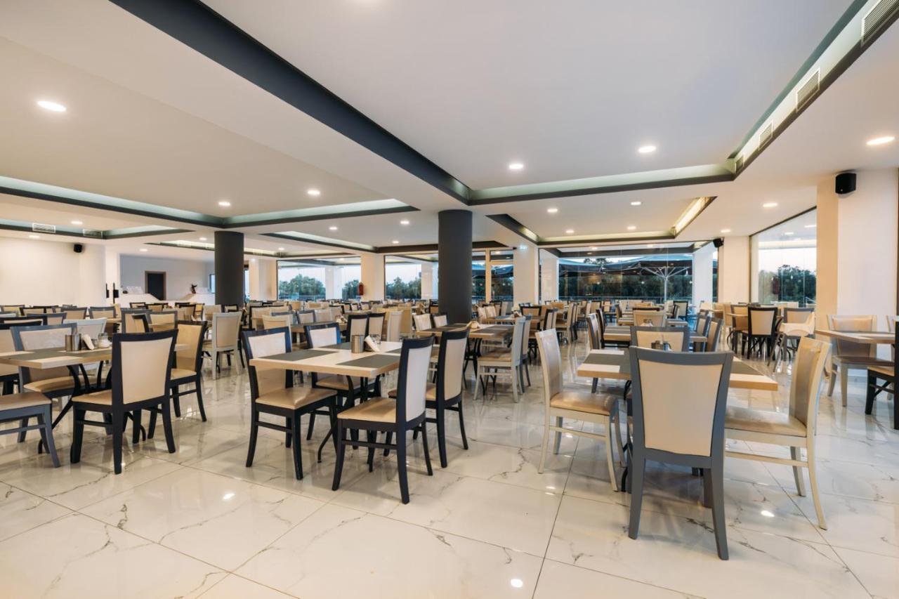 Caretta Paradise & Waterpark Hotel 4*
