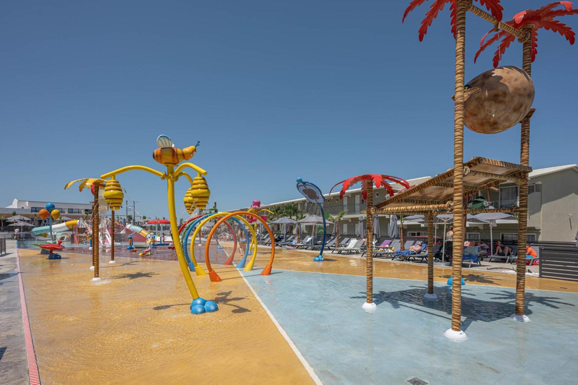 Caretta Paradise & Waterpark